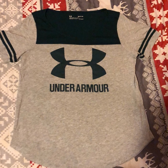 Under Armour Tops - Small under armour